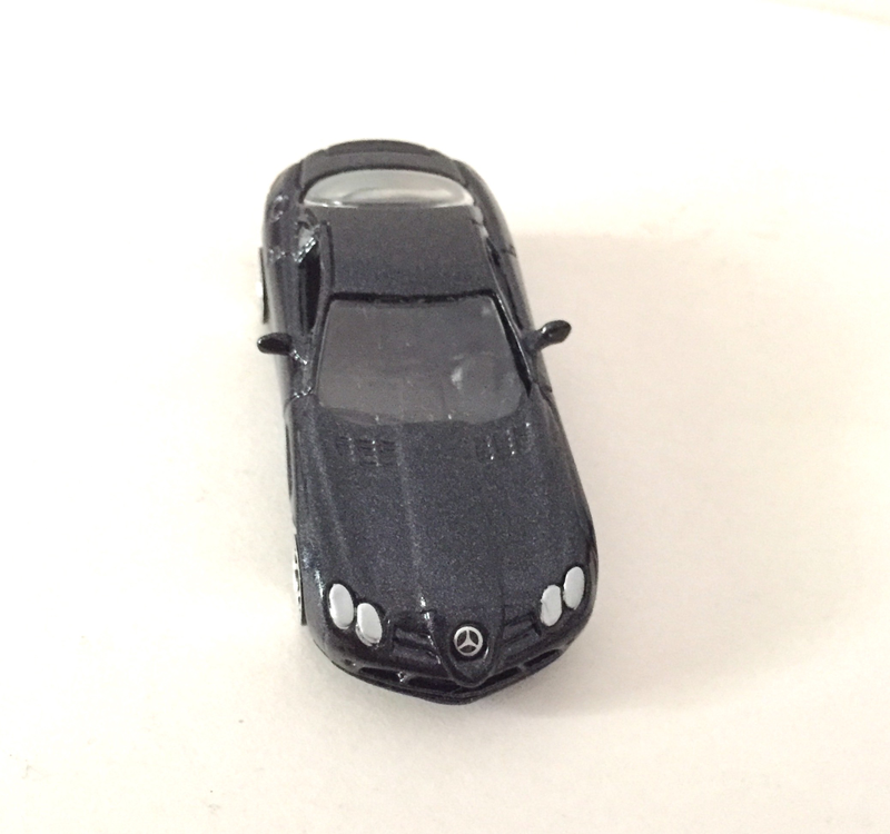 Illustration for article titled McLaren Monday - Mercedes Benz SLR McLaren 1/64 by Motor Max